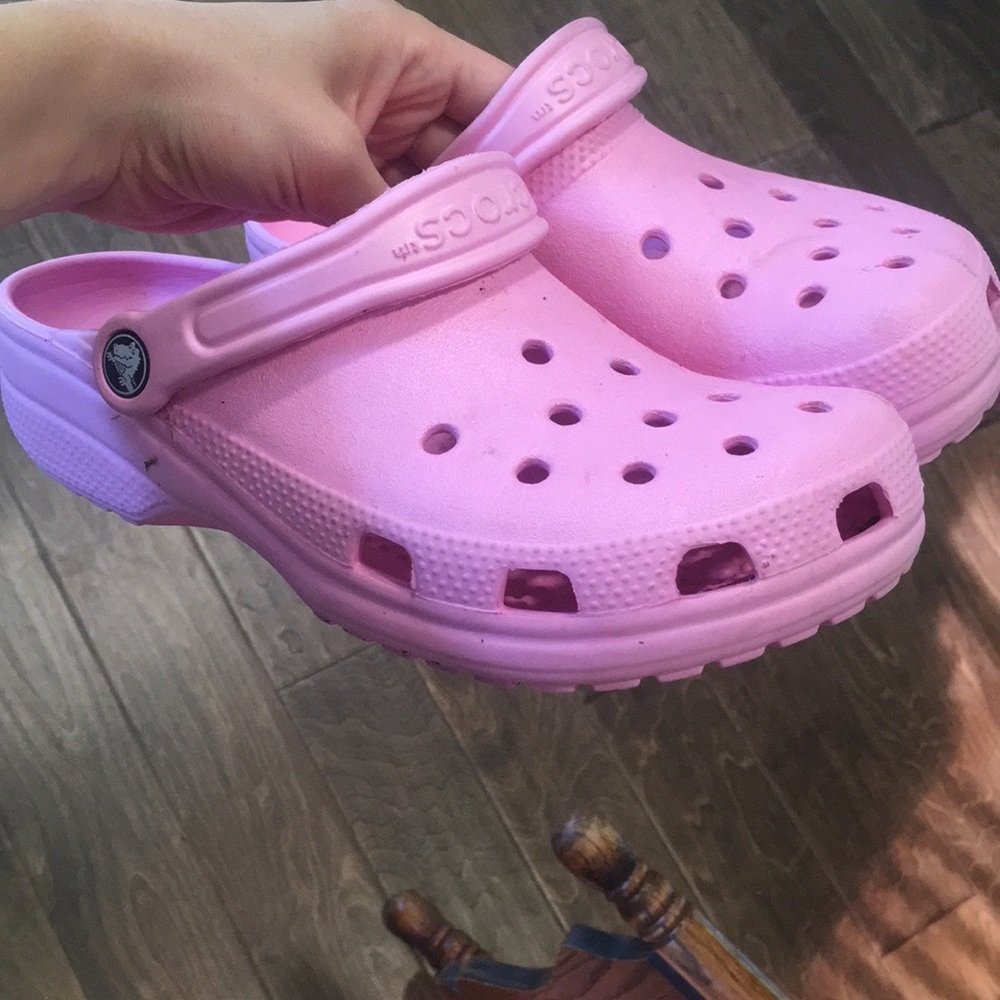 GUC Women’s Pink Crocs size 8